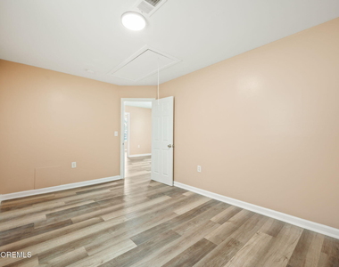 143 Center Avenue - Photo Thumbnail 11