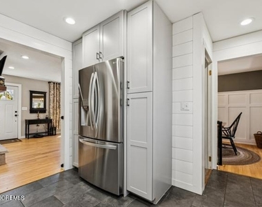 85 Coral Drive - Photo Thumbnail 12
