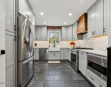 85 Coral Drive - Photo Thumbnail 11