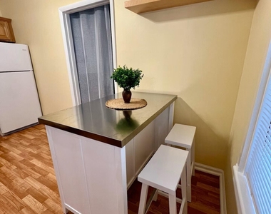 34 Embury Avenue - Photo Thumbnail 8