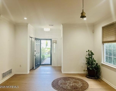 33 Brownstone Road - Photo Thumbnail 6