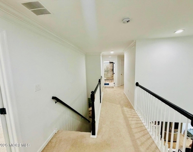33 Brownstone Road - Photo Thumbnail 15