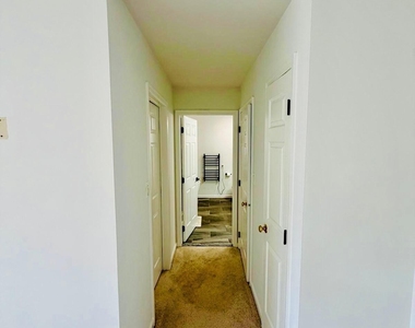 33 Brownstone Road - Photo Thumbnail 16