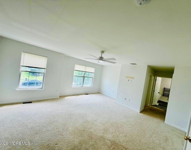 33 Brownstone Road - Photo Thumbnail 20