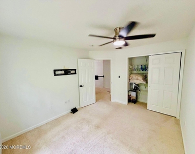 33 Brownstone Road - Photo Thumbnail 18