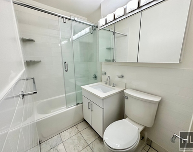 West 22 Street - Photo Thumbnail 6