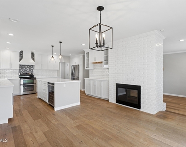 5401 E Beck Lane - Photo Thumbnail 10