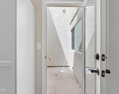 5401 E Beck Lane - Photo Thumbnail 33
