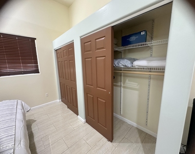 291 S Park Grove Lane - Photo Thumbnail 5