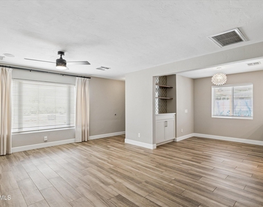 5817 N 18th Street - Photo Thumbnail 3