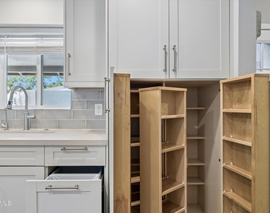 5817 N 18th Street - Photo Thumbnail 12