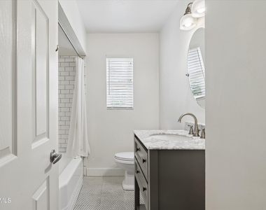5817 N 18th Street - Photo Thumbnail 32