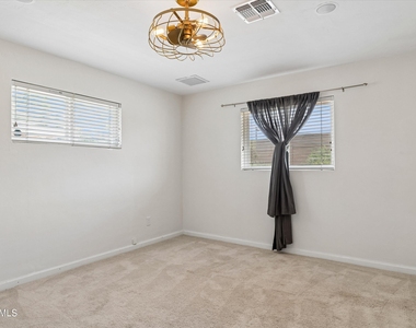 5817 N 18th Street - Photo Thumbnail 35