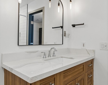 5817 N 18th Street - Photo Thumbnail 28