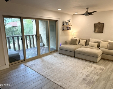 8649 E Royal Palm Road - Photo Thumbnail 6