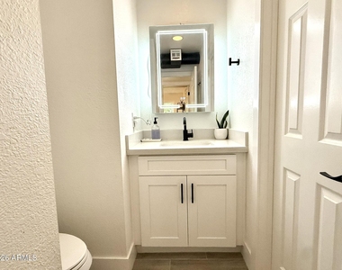 8649 E Royal Palm Road - Photo Thumbnail 12