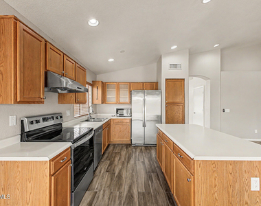 308 W Liberty Lane - Photo Thumbnail 12