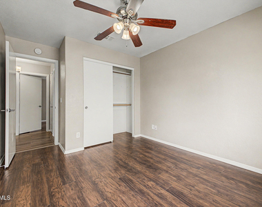 308 W Liberty Lane - Photo Thumbnail 24