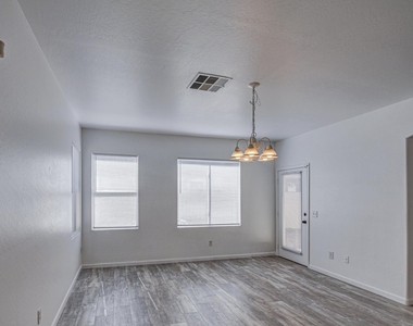 12031 W Belmont Drive - Photo Thumbnail 3