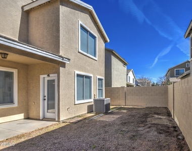 12031 W Belmont Drive - Photo Thumbnail 10