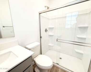 7532 W Darrow Street - Photo Thumbnail 10