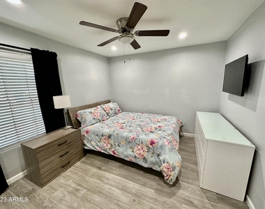 8020 E Thomas Road - Photo Thumbnail 4