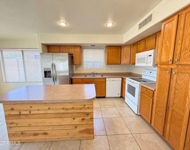 5322 N Ormondo Court - Photo Thumbnail 10