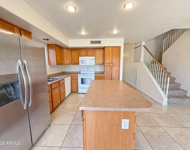5322 N Ormondo Court - Photo Thumbnail 11