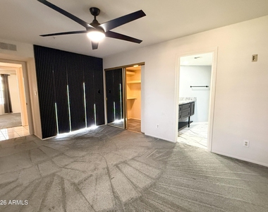 1211 N Miller Road - Photo Thumbnail 14