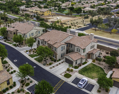 4777 S Fulton Ranch Boulevard - Photo Thumbnail 3