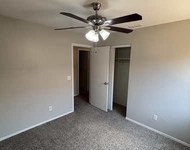 15070 N 150th Lane - Photo Thumbnail 19