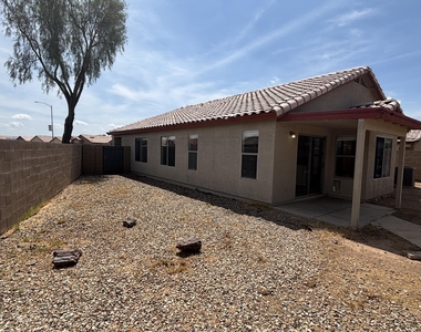 15070 N 150th Lane - Photo Thumbnail 24