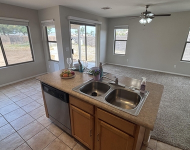 15070 N 150th Lane - Photo Thumbnail 9