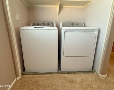 11810 W Sunnyside Drive - Photo Thumbnail 22