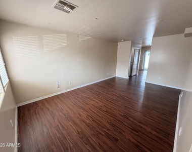 17402 N 19th Avenue - Photo Thumbnail 1