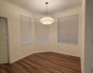 3830 E Lakewood Parkway E - Photo Thumbnail 5
