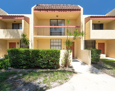 769 Se 1st Way - Photo Thumbnail 1