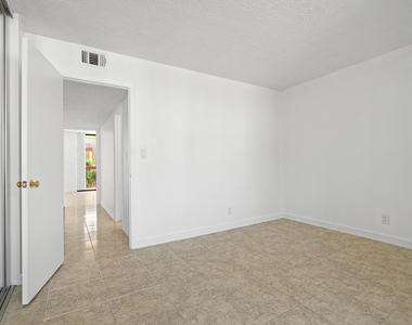 769 Se 1st Way - Photo Thumbnail 25