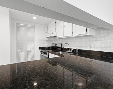 769 Se 1st Way - Photo Thumbnail 18