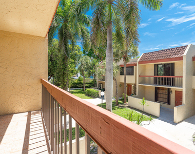 769 Se 1st Way - Photo Thumbnail 9