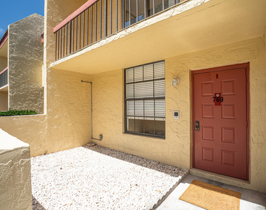 769 Se 1st Way - Photo Thumbnail 2
