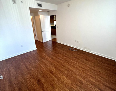 601 Ne 23 Street - Photo Thumbnail 8