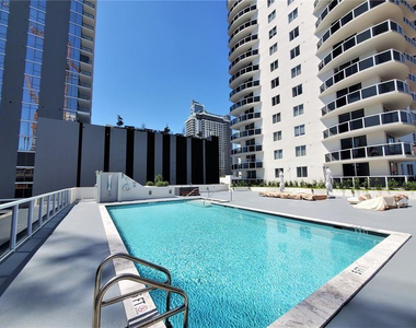 601 Ne 23 Street - Photo Thumbnail 19