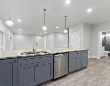 1351 Sw Don Court - Photo Thumbnail 7