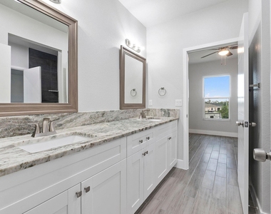 1351 Sw Don Court - Photo Thumbnail 23