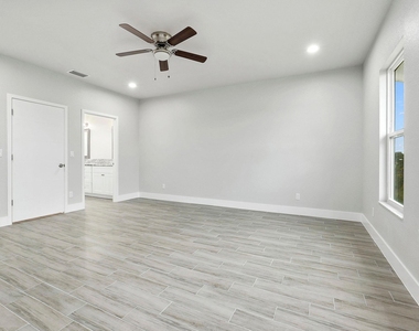 1351 Sw Don Court - Photo Thumbnail 16