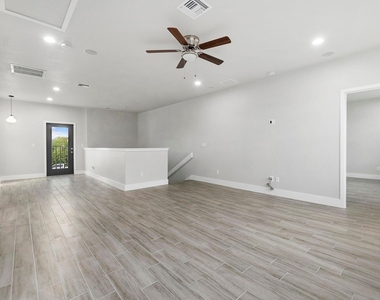 1351 Sw Don Court - Photo Thumbnail 13