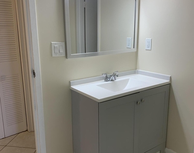 4364 Nw 9th Avenue - Photo Thumbnail 13