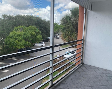 4364 Nw 9th Avenue - Photo Thumbnail 18