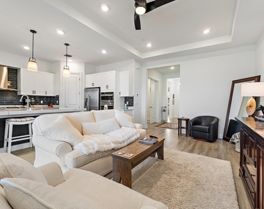 15883 Key Biscayne Lane - Photo Thumbnail 8
